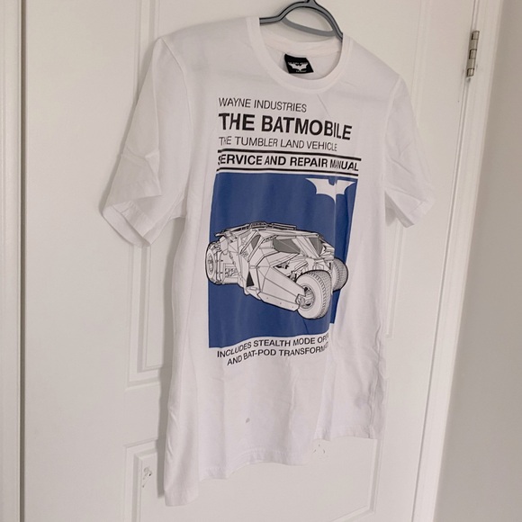 THE BATMOBILE - Wayne Industries official Merchandise - Picture 12 of 14